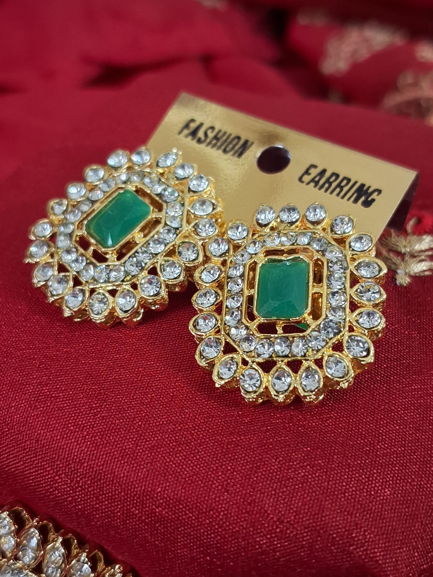 Green Colour Choker Necklace with Earring