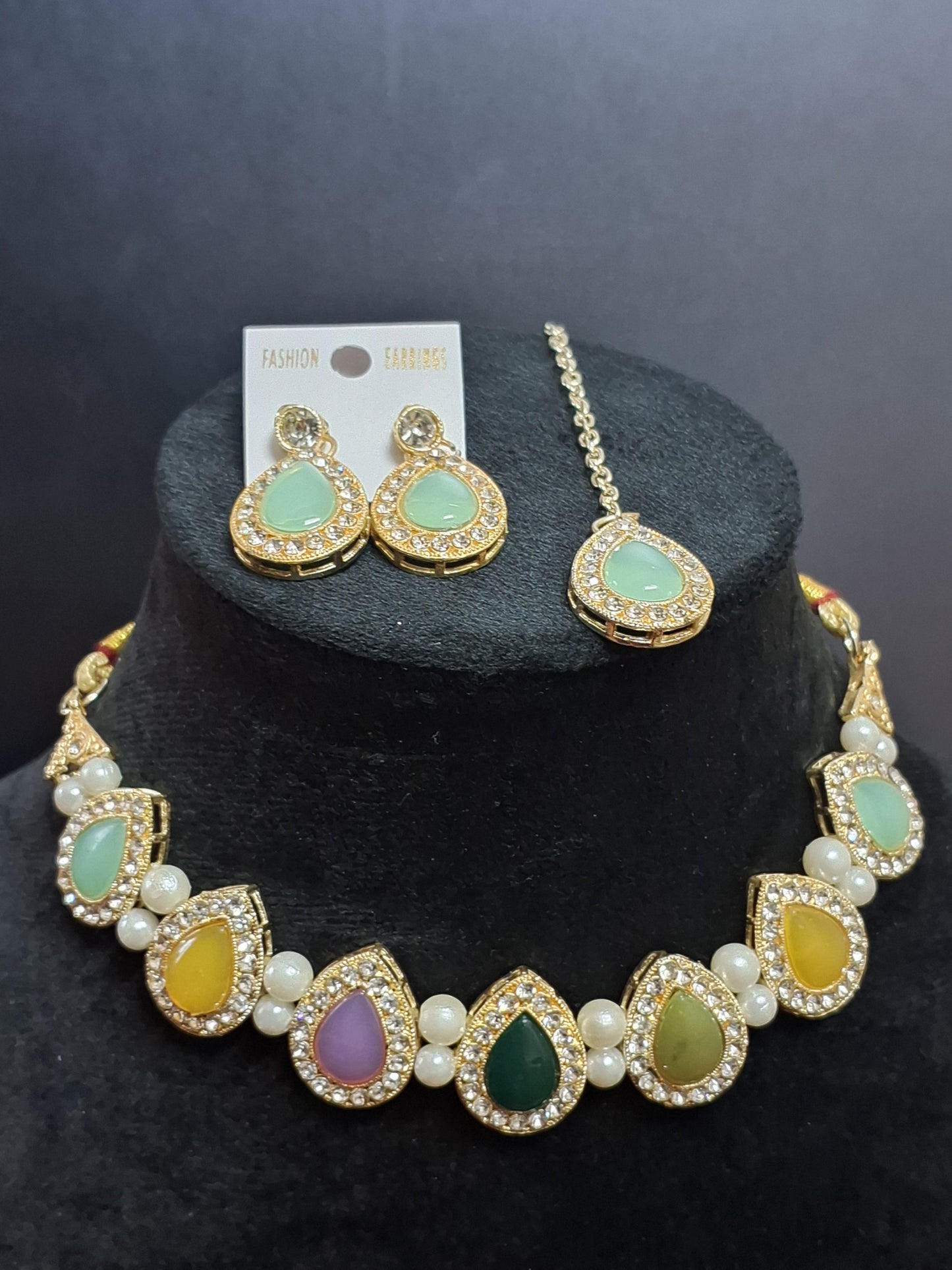 Multi Colour Kundan Choker Necklace with Earring & Maang Tikka