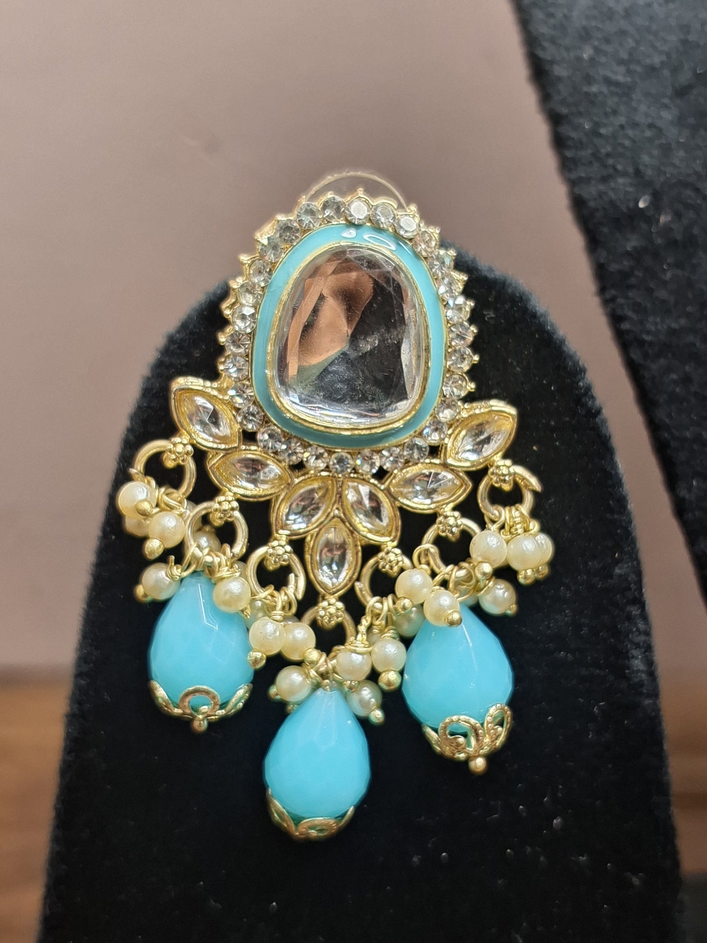 Sea Blue Colour Kundan Necklace with Earring & Maang Tikka
