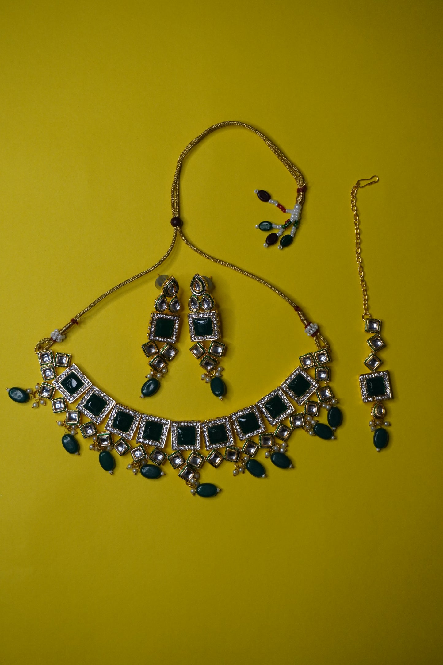 Green Colour Kundan Necklace with Earring & Maang Tikka