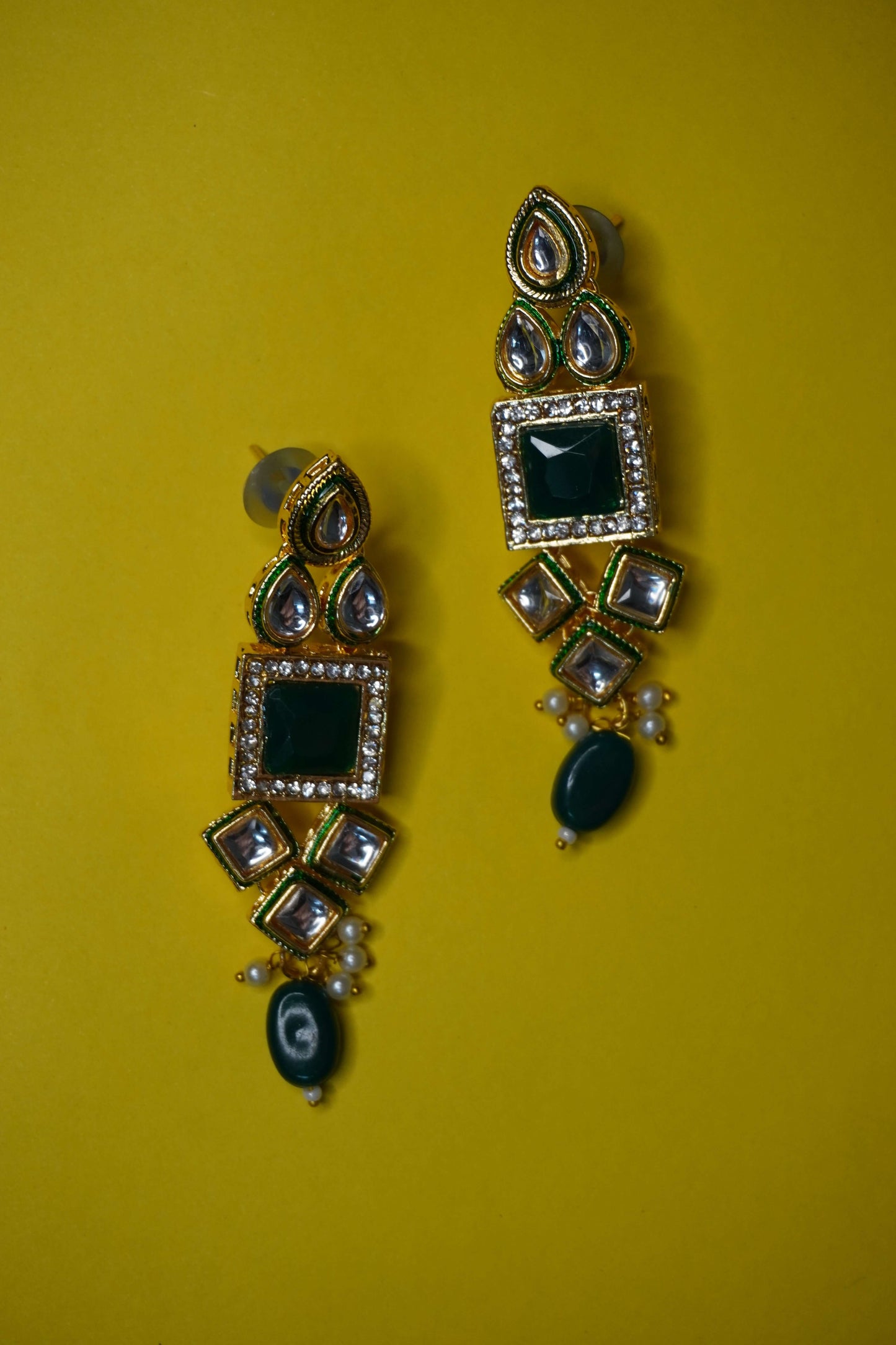 Green Colour Kundan Necklace with Earring & Maang Tikka