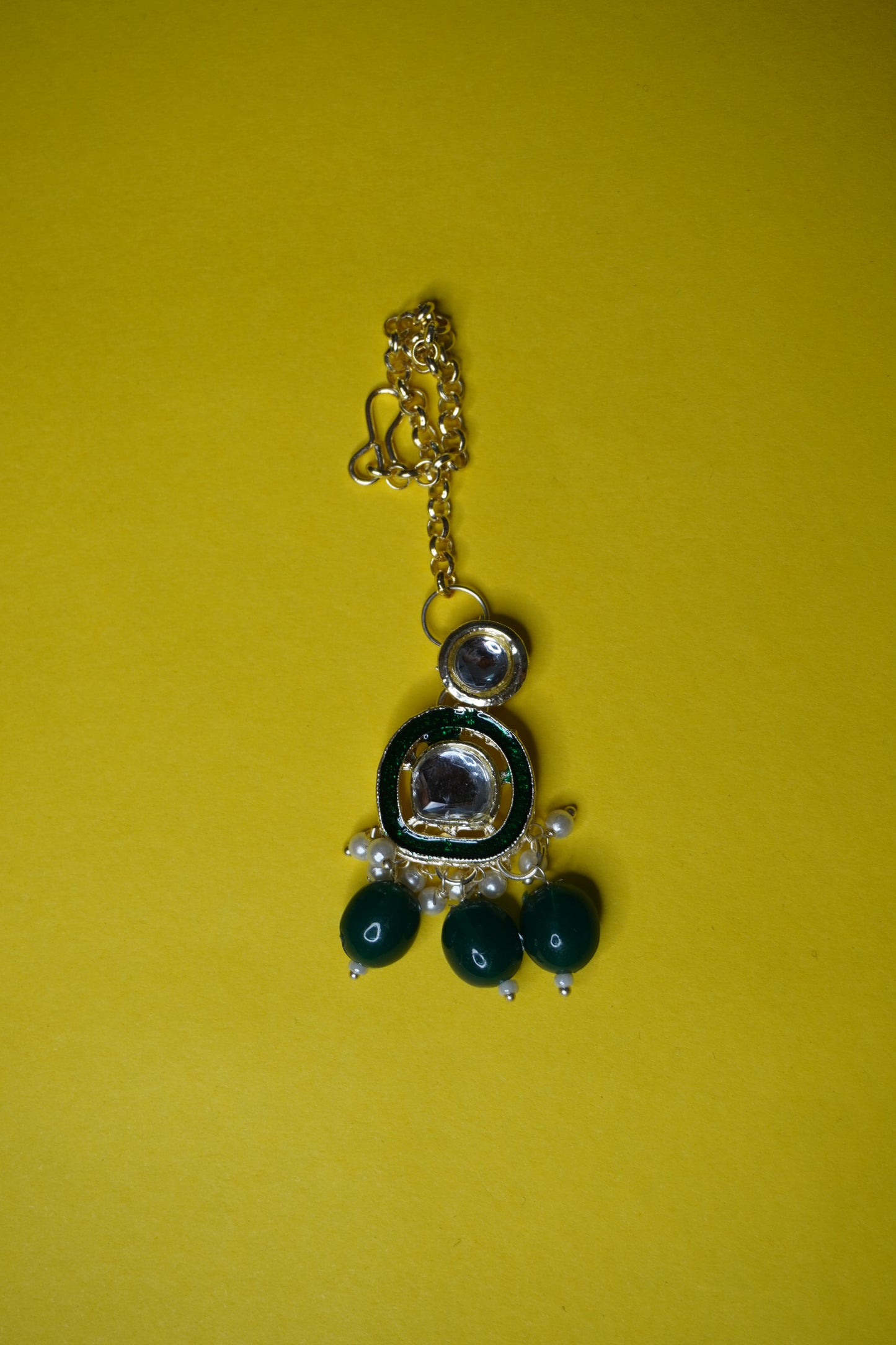 Green Colour Kundan Necklace with Earring & Maang Tikka
