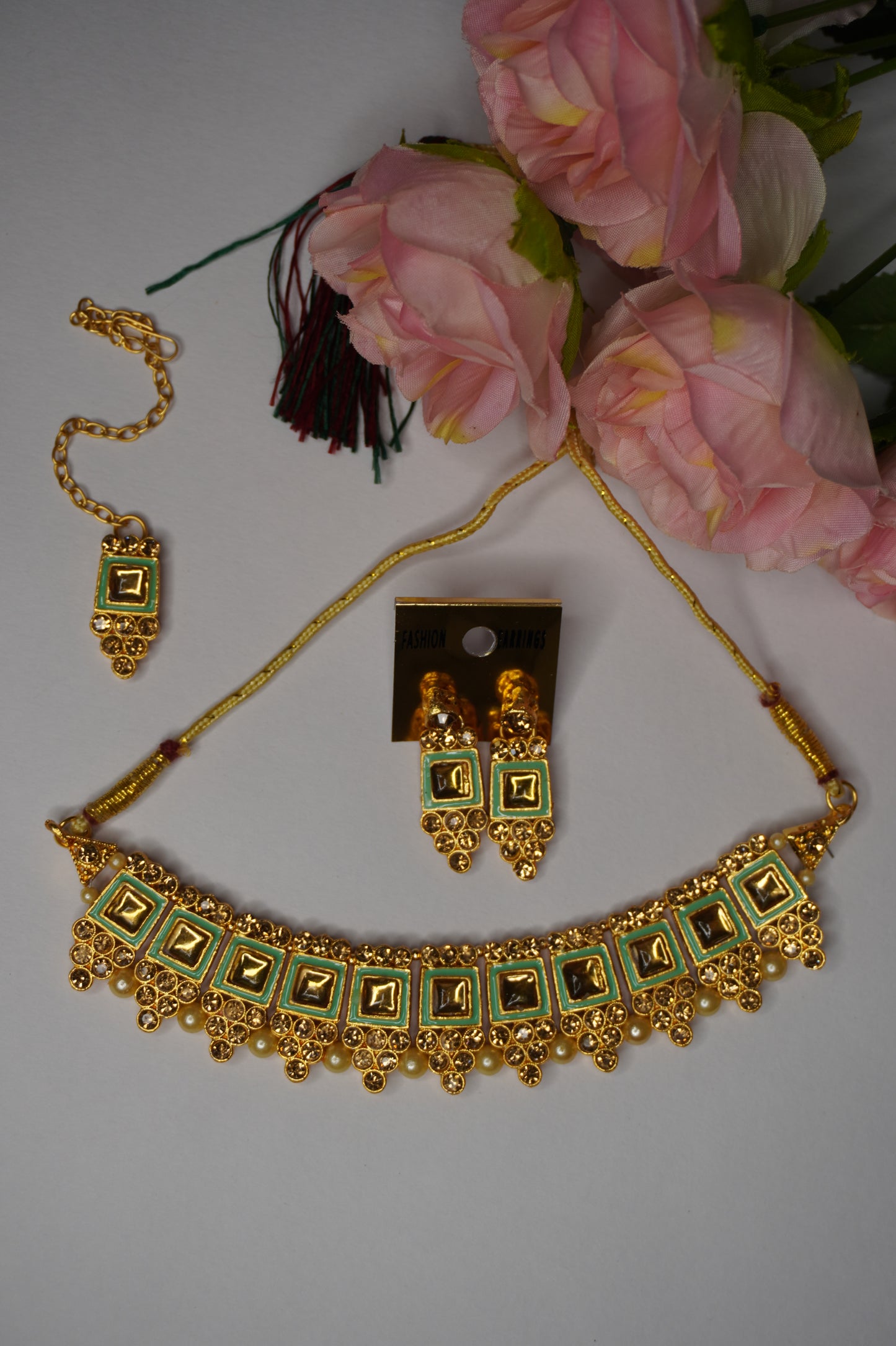 Mint Green Colour Kundan Necklace with Earring & Maang Tikka
