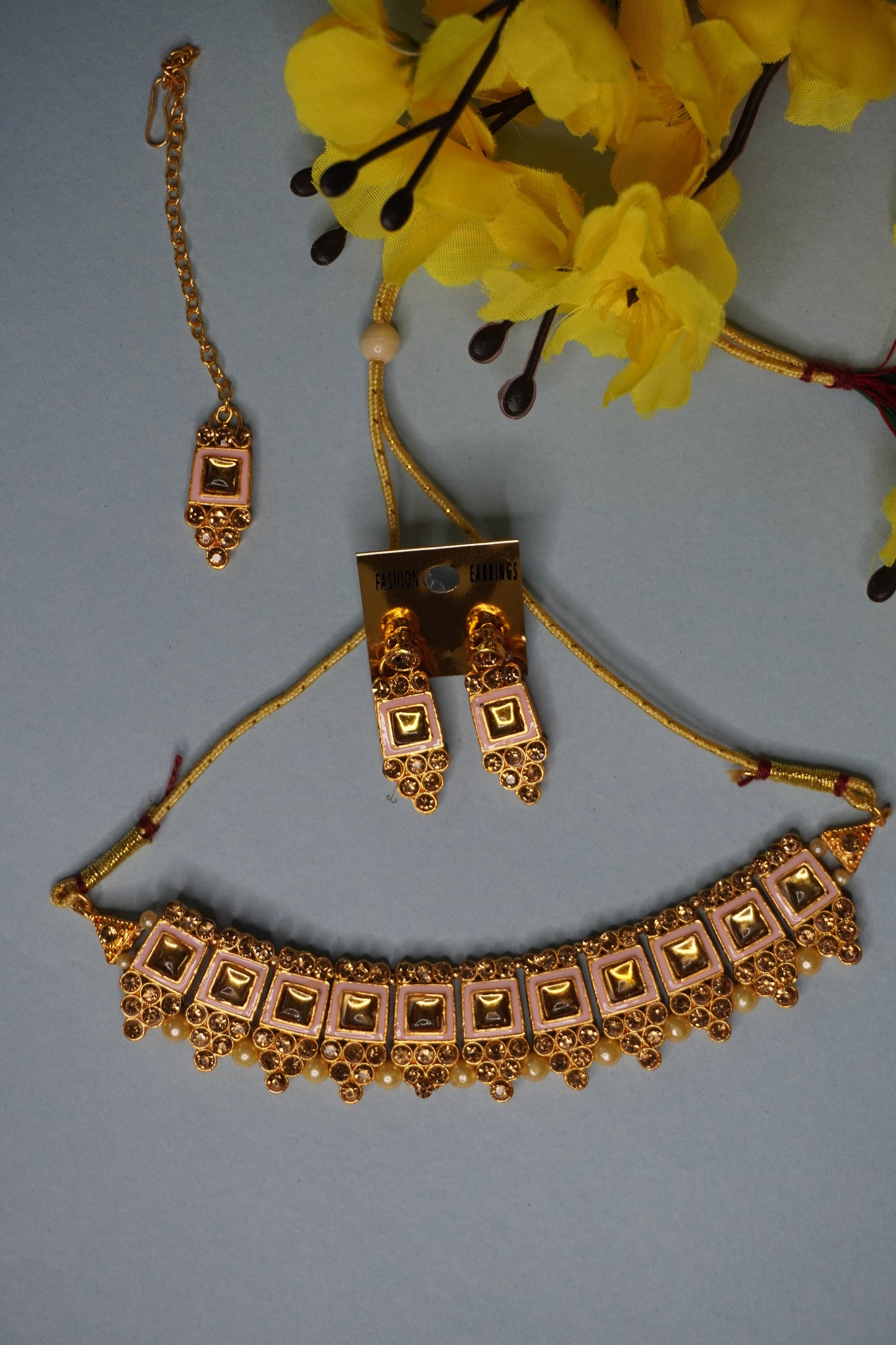 Pink Colour Kundan Necklace with Earring & Maang Tikka