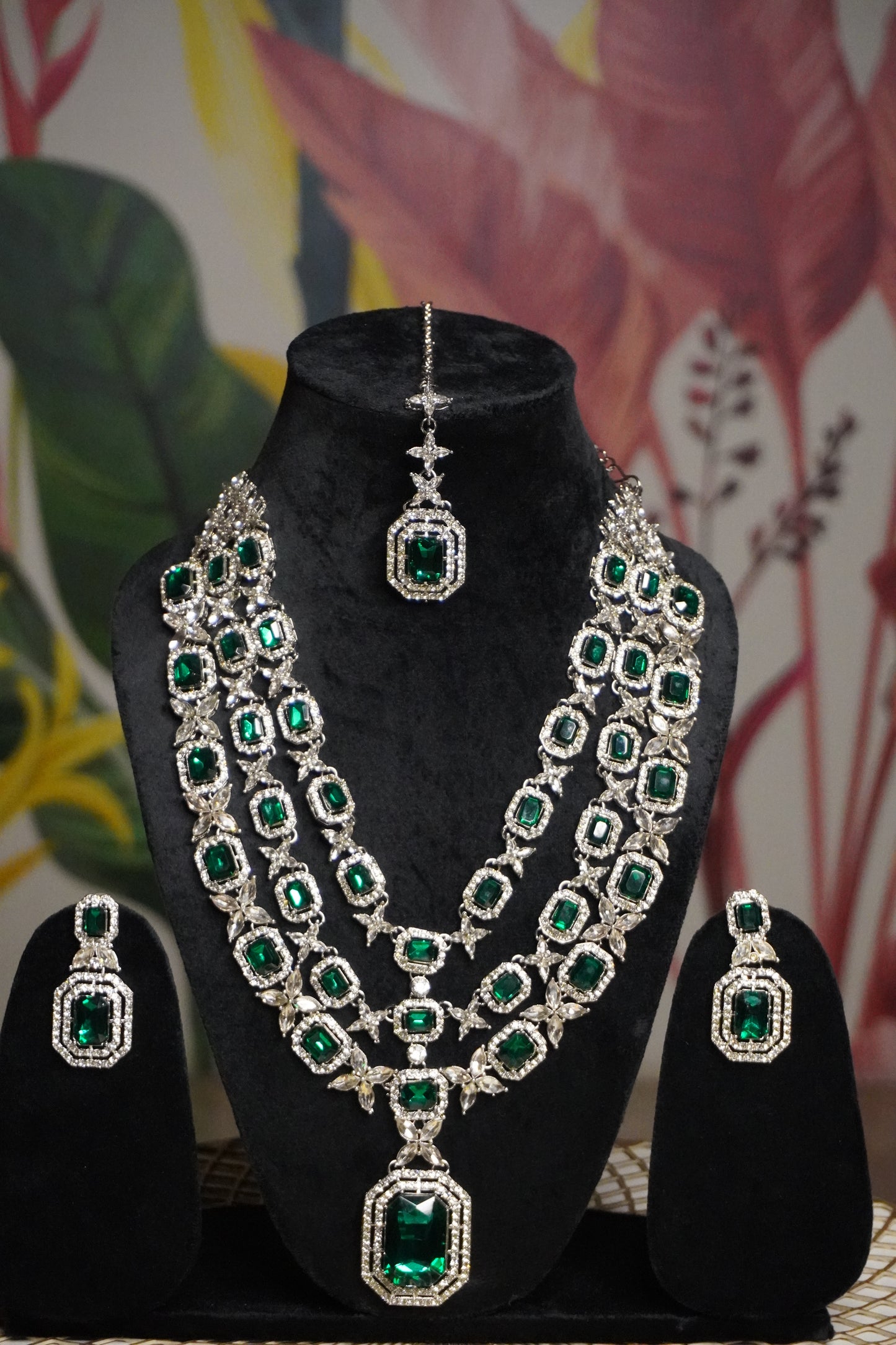 Green Colour Diamond Necklace with Earring & Maang Tikka