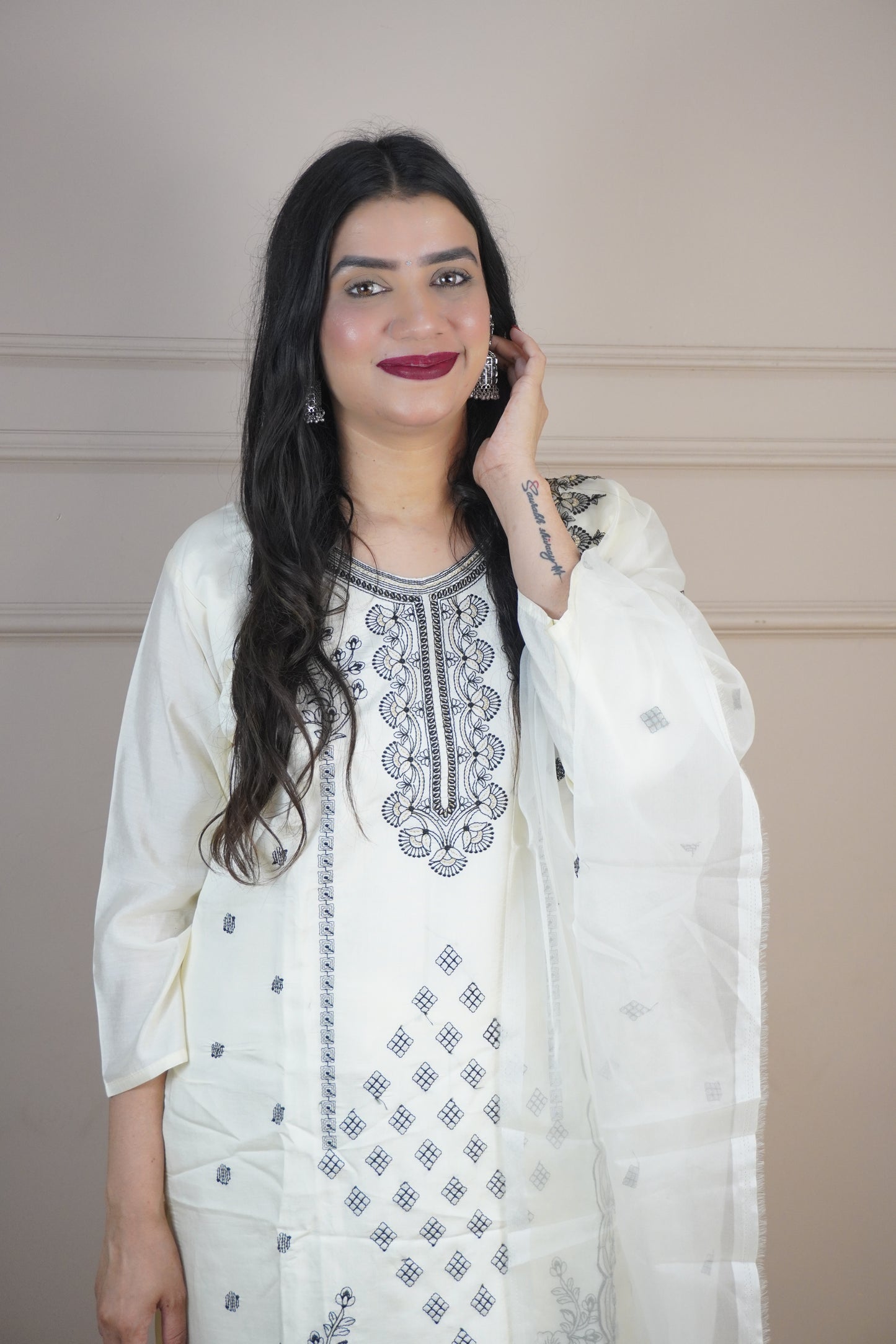 Off White Colour Thread & Lace Work Straight Kurta Set with Pant & Dupatta
