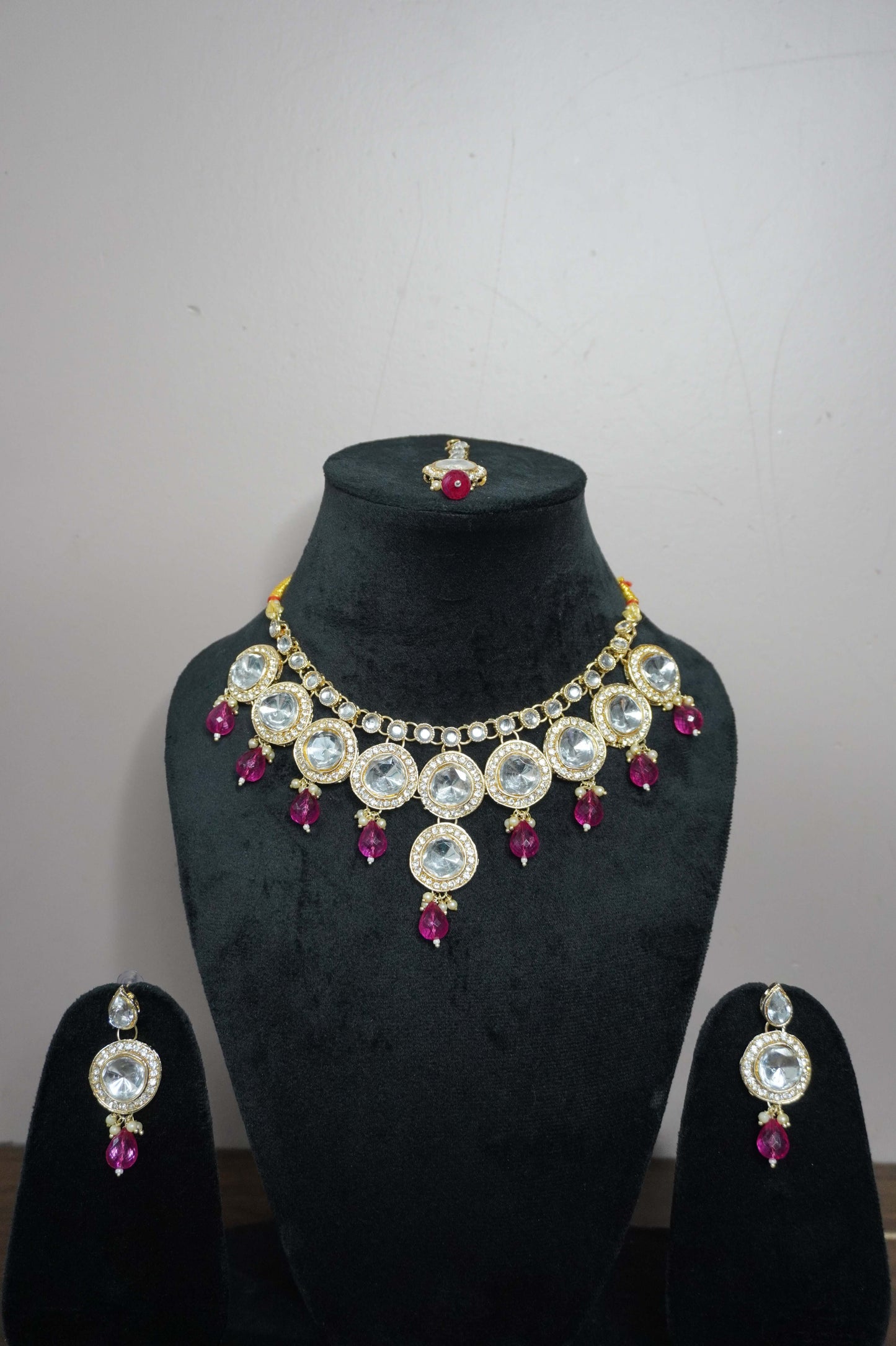 Pink Colour Kundan Necklace with Earring & Maang Tikka