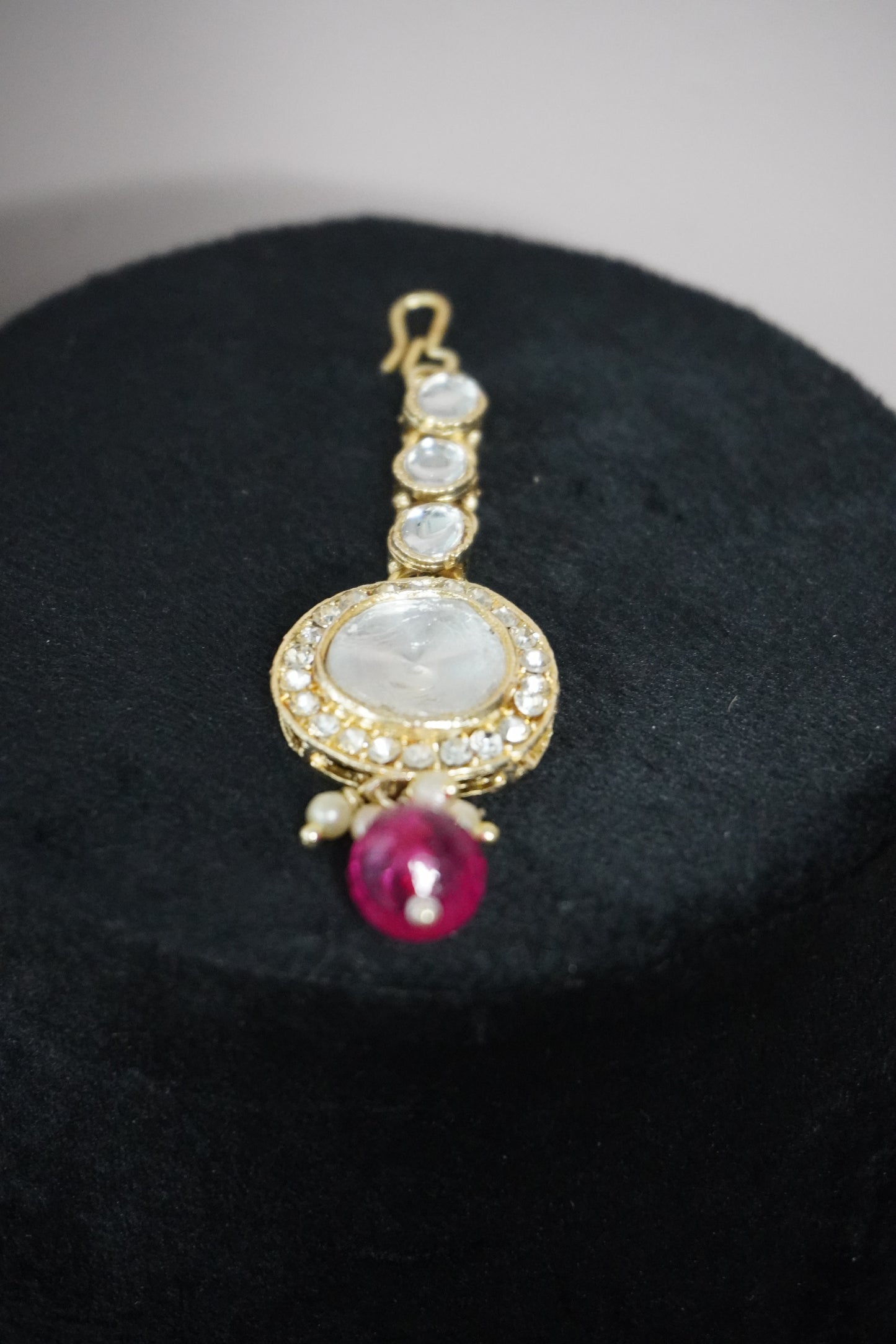 Pink Colour Kundan Necklace with Earring & Maang Tikka