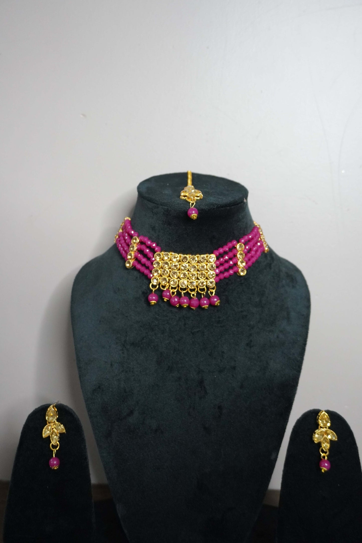 Pink Colour Kundan Necklace with Earring & Maang Tikka