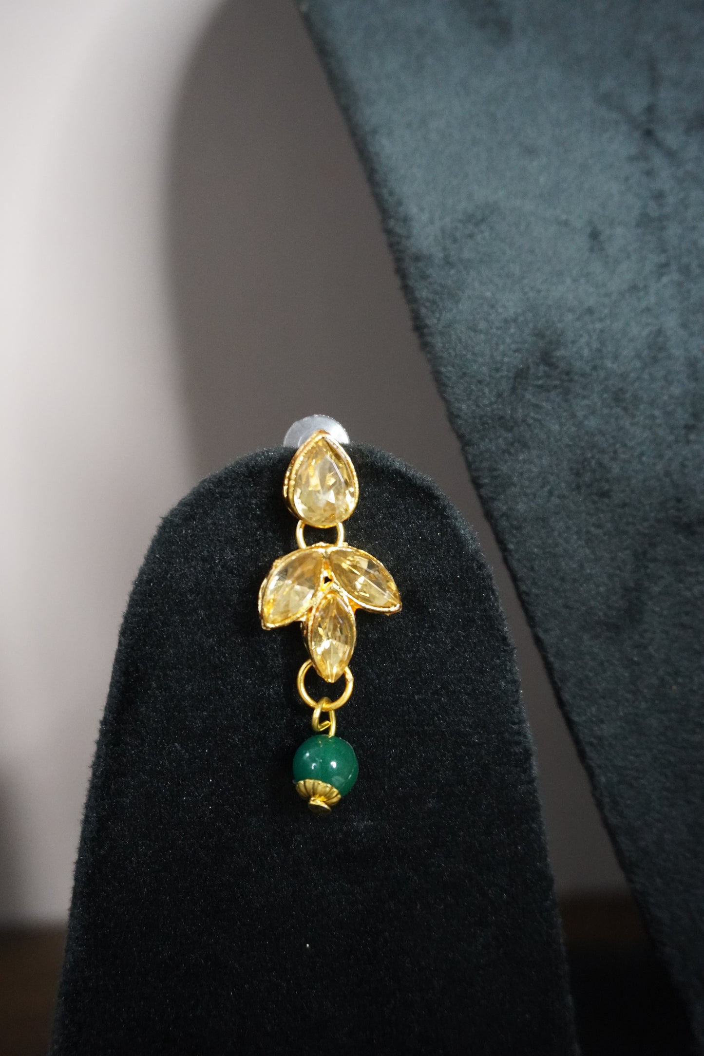 Green Colour Kundan Necklace with Earring & Maang Tikka