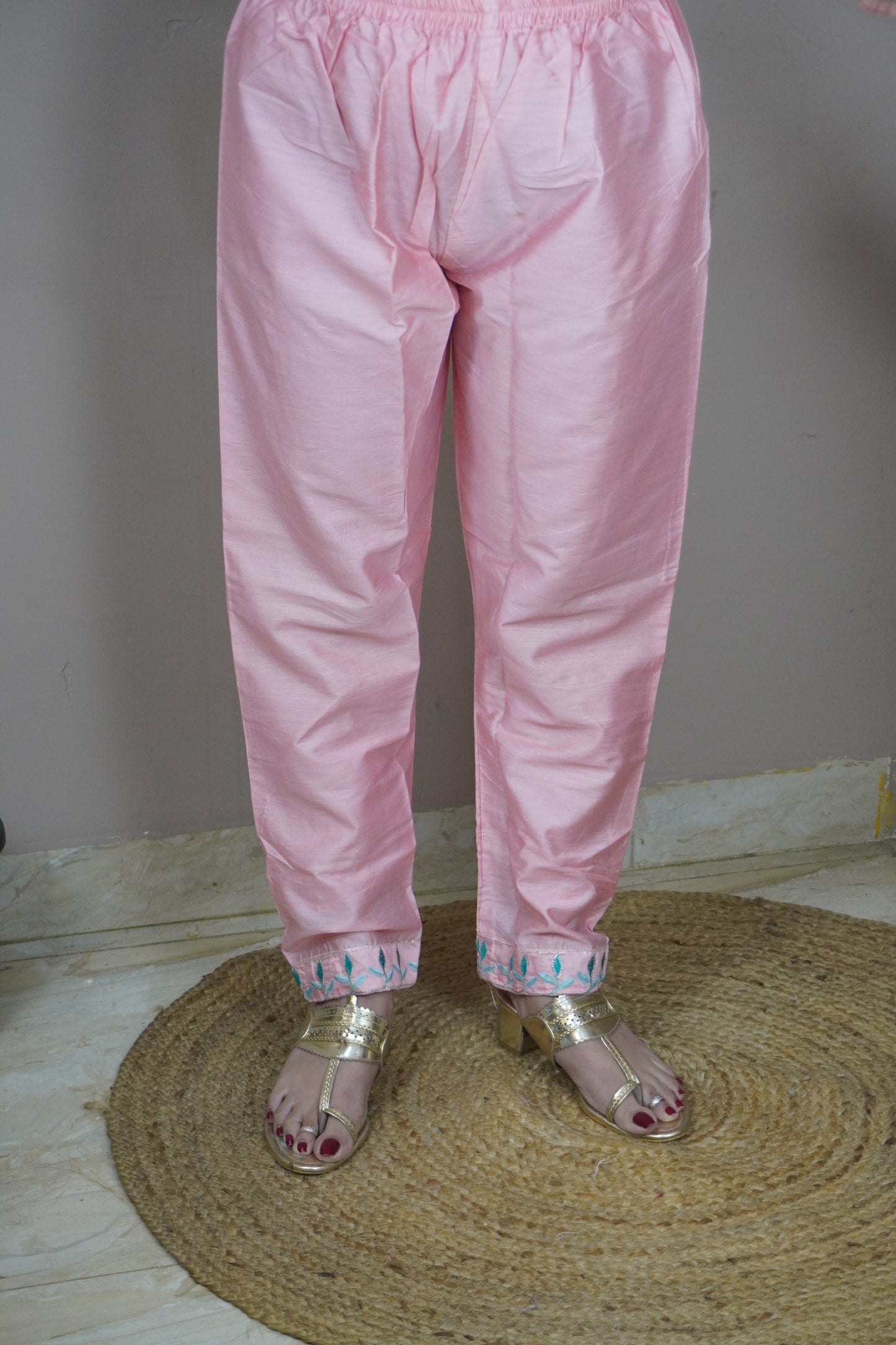 Baby Pink colour Thread work Kurta with Pant and Printed Dupatta