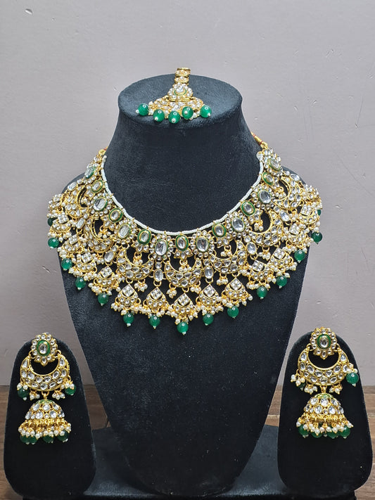 Green colour Gold Plated Kundan Necklace with Earring & Maang Tikka