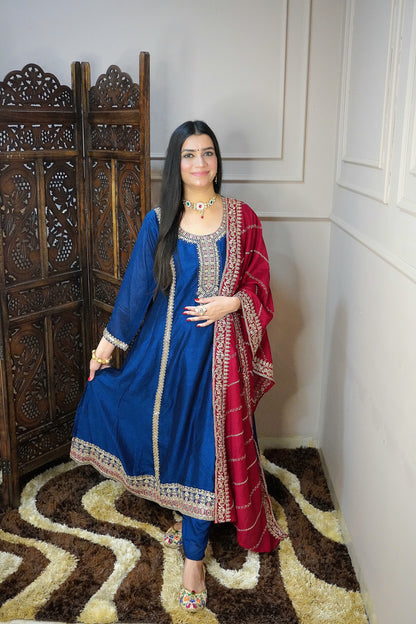 Women teal blue zari detail Anarkali kurta with pant & contrast zari dupatta