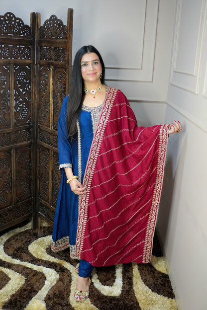 Women teal blue zari detail Anarkali kurta with pant & contrast zari dupatta