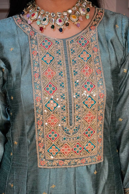 Women Mint Green zari detail Anarkali kurta with pant & with floral print dupatta