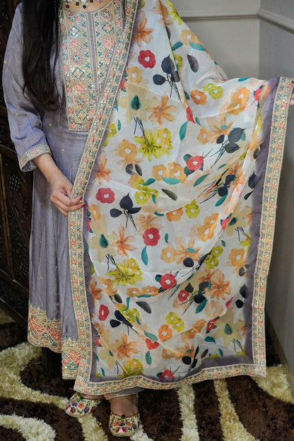 Women Mauve colour zari detail Anarkali kurta with pant & with floral print dupatta