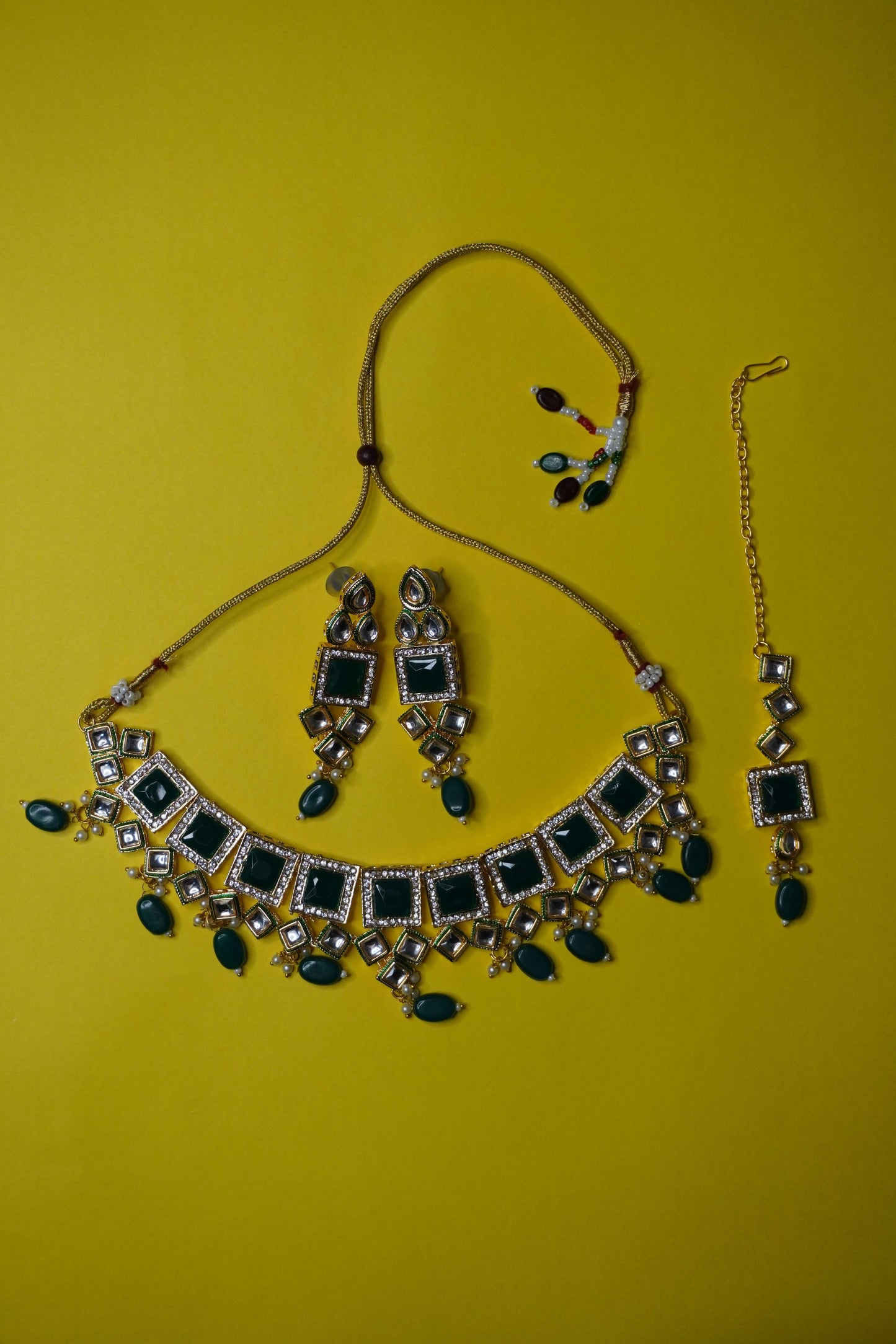 Green Colour Kundan Necklace with Earring & Maang Tikka