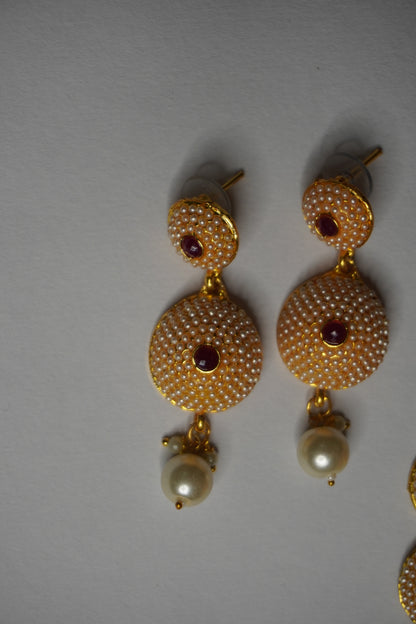 White Colour Gold Plated Pearl Necklace with Earring