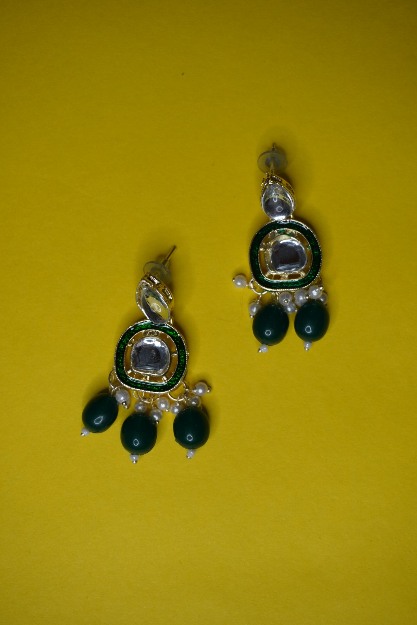 Green Colour Kundan Necklace with Earring & Maang Tikka