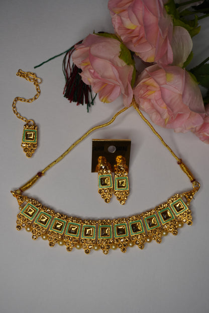 Mint Green Colour Kundan Necklace with Earring & Maang Tikka