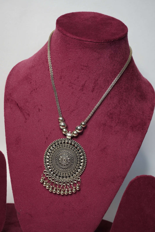 Oxidized Pendant Necklace