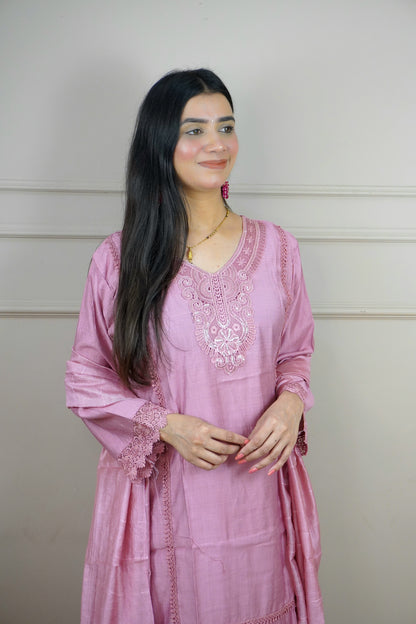 Mauve Colour Lace Work Pakistani Kurta Set with Pant & Dupatta