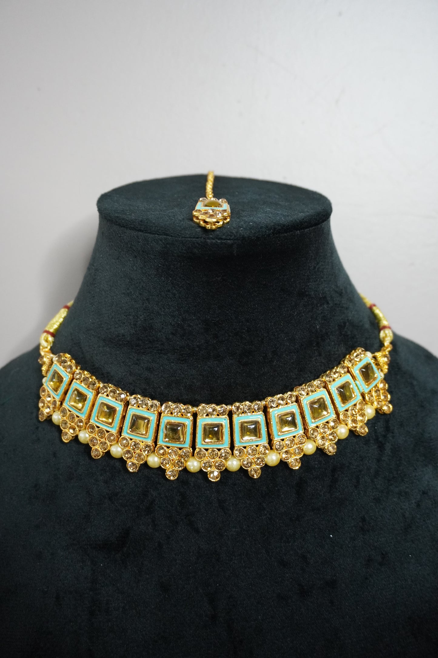 Mint Green Colour Kundan Necklace with Earring & Maang Tikka