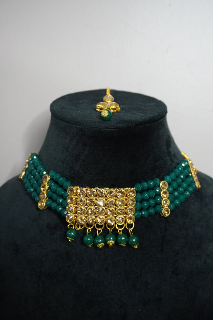 Green Colour Kundan Necklace with Earring & Maang Tikka
